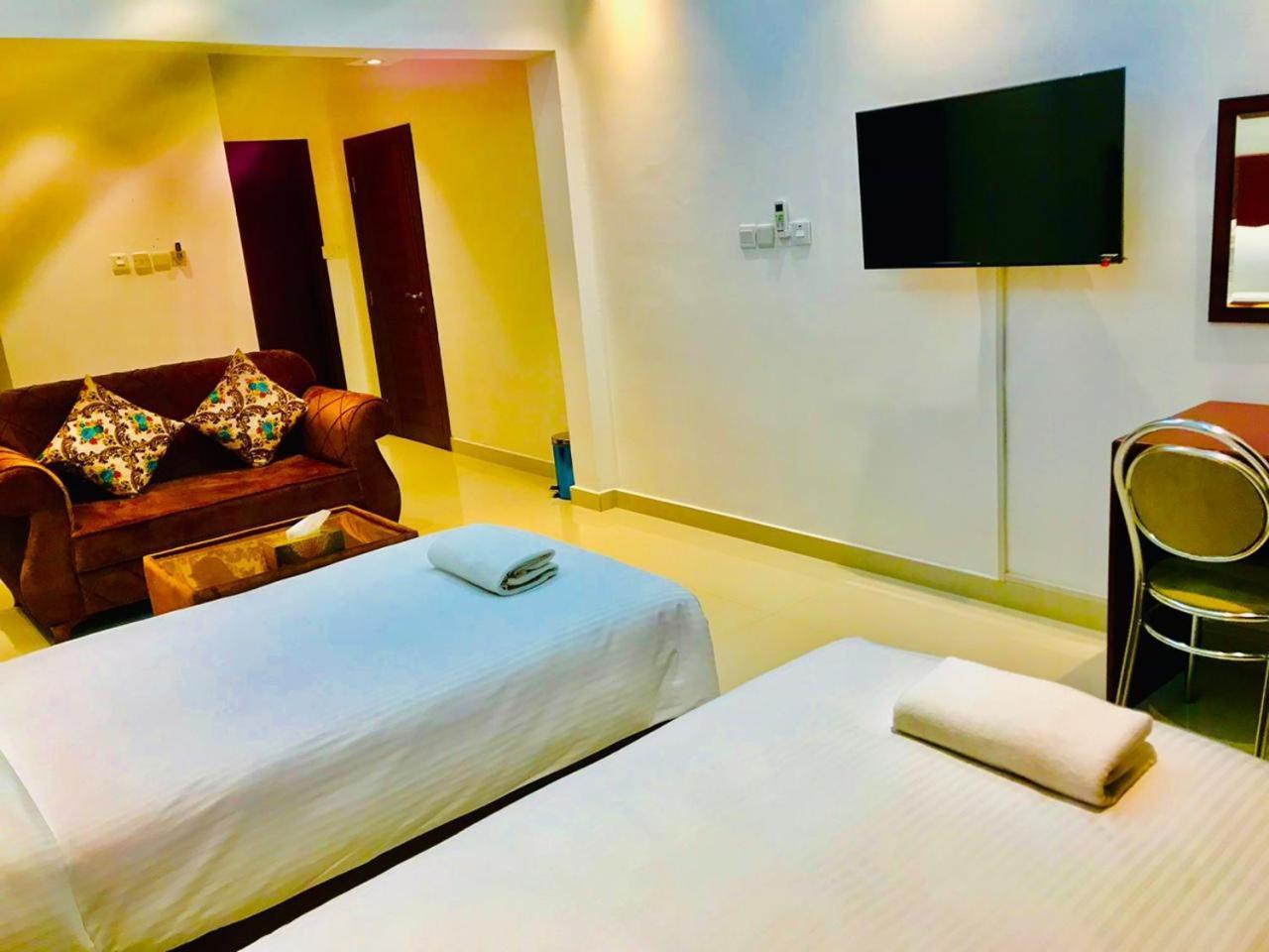 Aljawhara Inn Hotel Seeb Extérieur photo